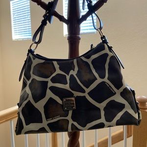 Beautiful Dooney & Bourke leather tote